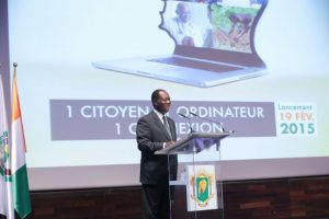 Le Président de la République de Côte d'Ivoire, SEM Ouattara Alassane au lancement du projet un citoyen, un ordinateur.