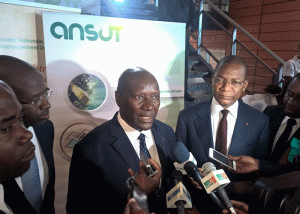 Le Premier ministre Cérémonie d'ouverture des Africa IT & Telecom Forum 2015: Kablan Dunkan, était accompagné du ministre Bruno Koné en charge des TIC.