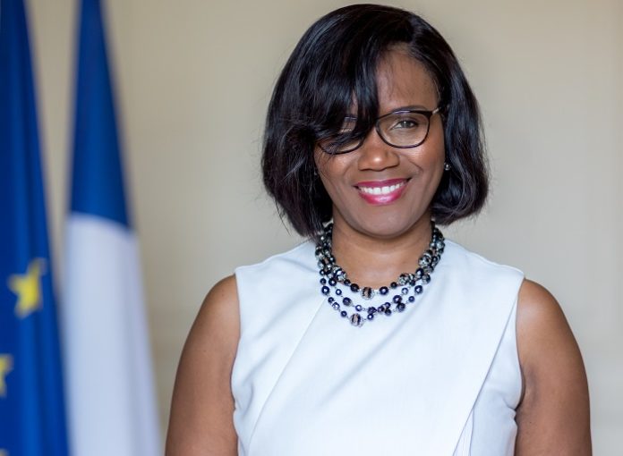 Portrait d'Elisabeth Moreno, Ministre déléguée auprès du Premier ministre, chargée de l'Égalité entre les femmes et les hommes, de la Diversité et de l'Égalité des chances.